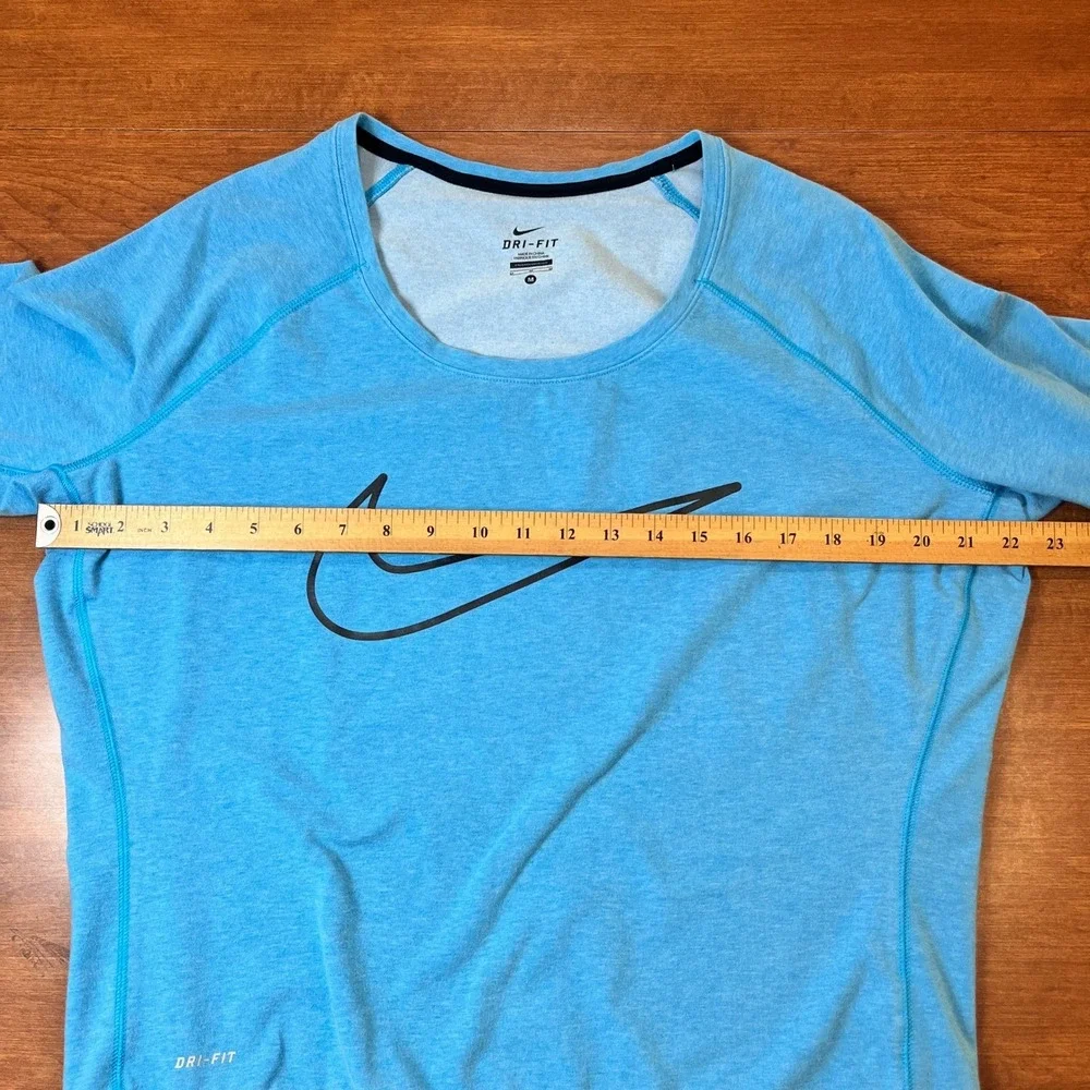 Nike Dri Fit Aqua Turquoise Blue Long Sleeve Athletic Shirt Women's‎ Size M